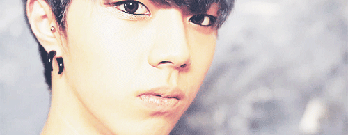 http://i949.photobucket.com/albums/ad332/girgoesrawr/JQ12_zpsbb5cd801.gif