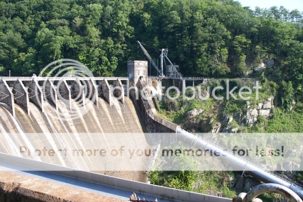 http://i949.photobucket.com/albums/ad334/blackdeek_1/100_1372.jpg