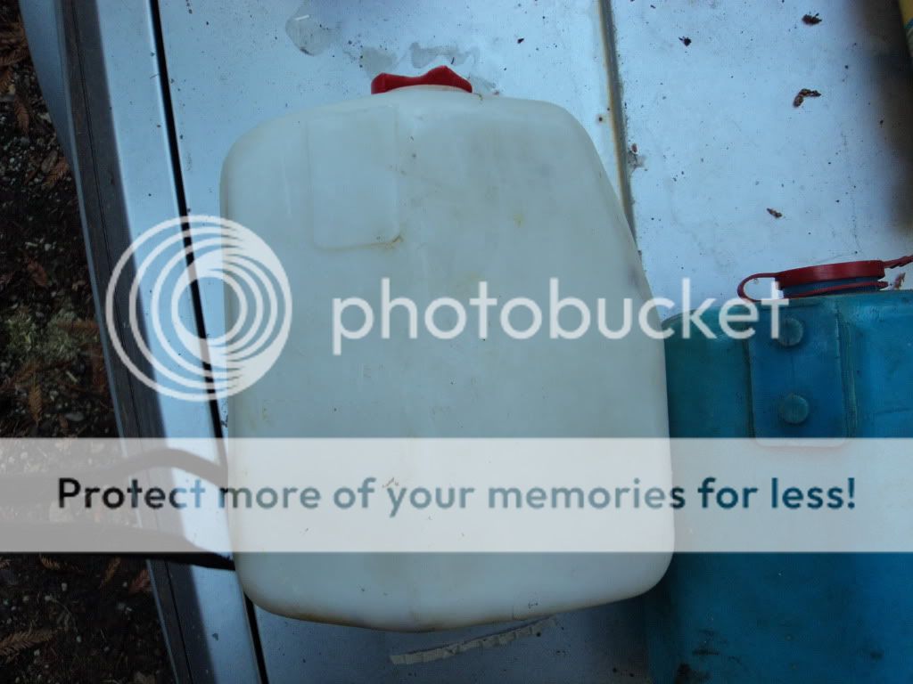 Front and rear washer fluid containers, also rear wiper assembly VW